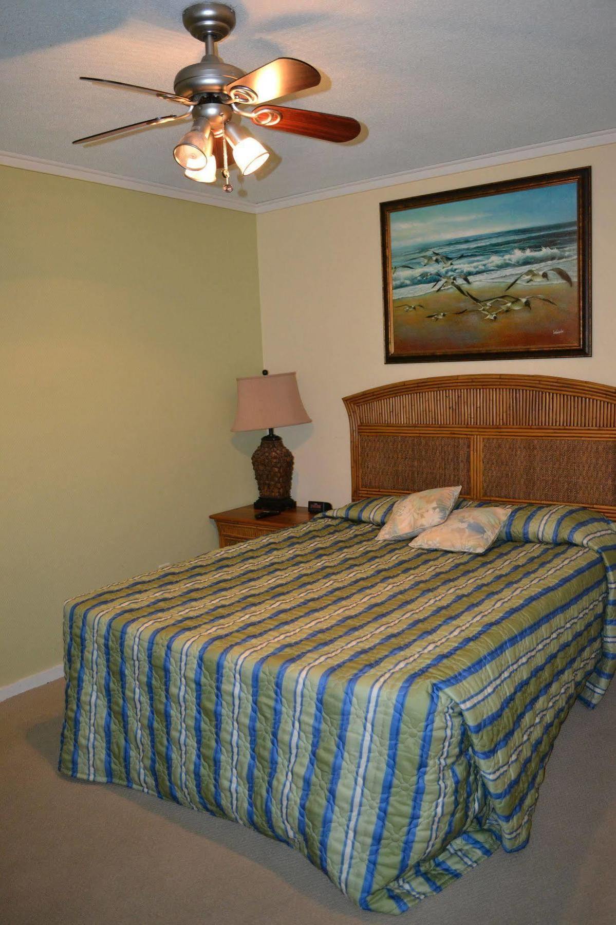 Sands Beach Club Resort Briarcliffe Acres Экстерьер фото